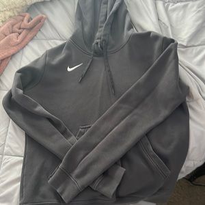 grey nike hoodie size small